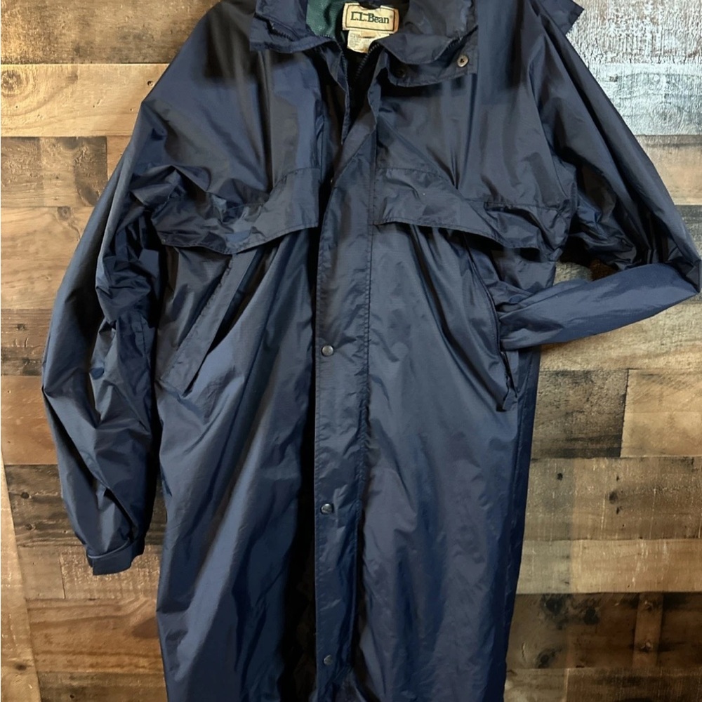 L.L. Bean Men's Navy Vintage Raincoat - Picture 14 of 15